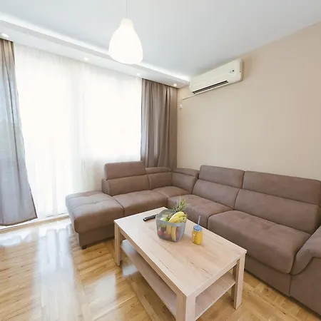 Apartment Luxury Explorer Podgorica Exterior photo