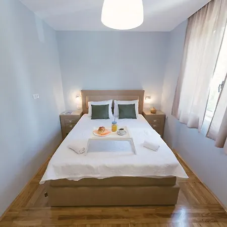 Apartment Luxury Explorer Podgorica Exterior photo